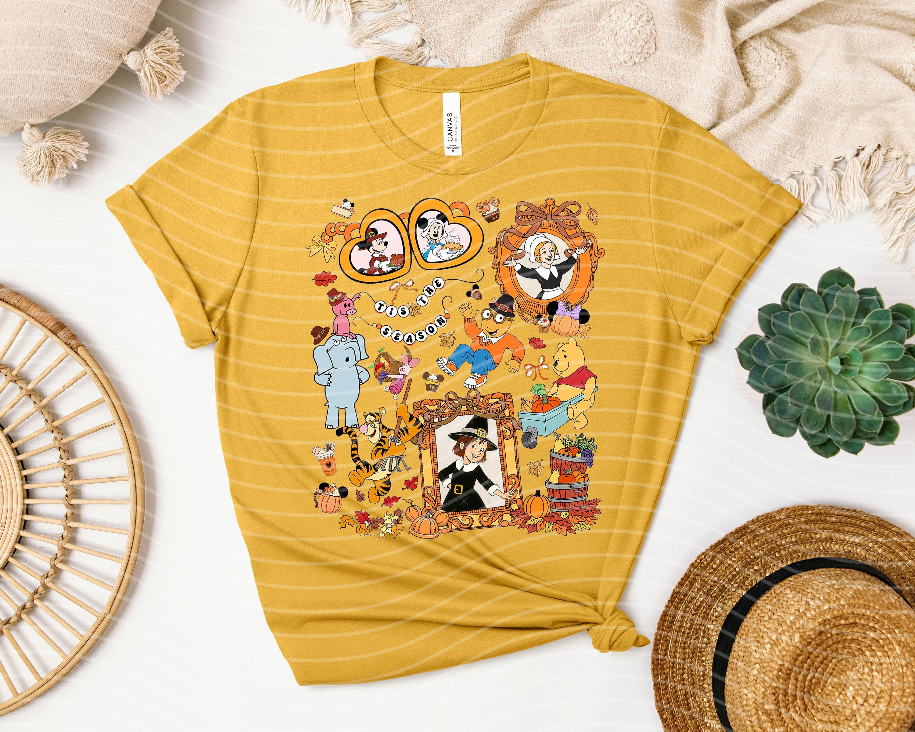 Tis the Season Graphic Tee
